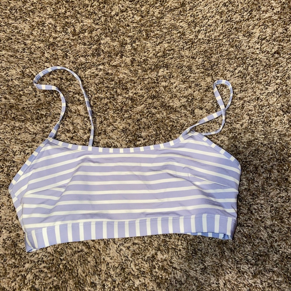 H&M swim too size 30D fits  like a medium